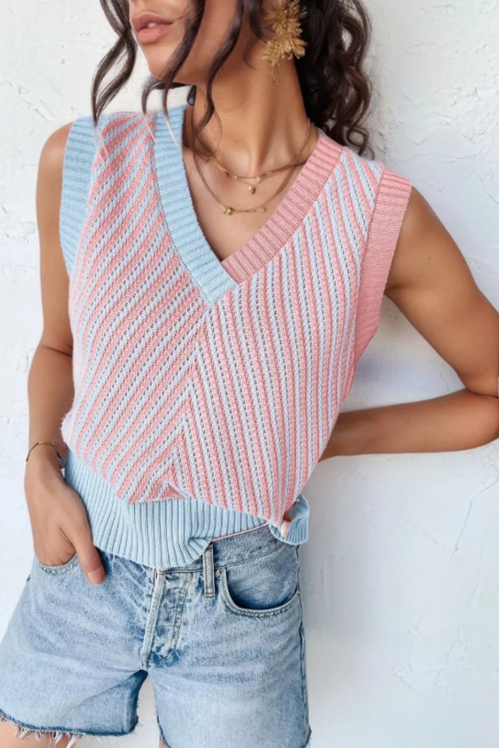 V - Neck Contrast Sweater Vest – Blush Pink for Shopify Collective (1 view)