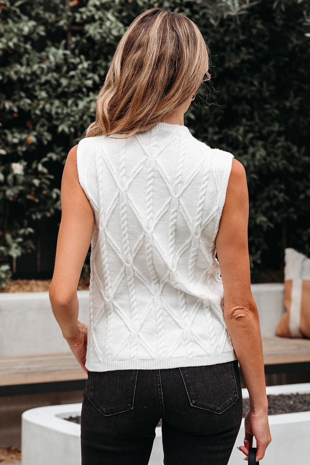 Alaia Pearled Textured Knit Sweater Vest – White Sweaters & Cardigans/Sweater Vests for Shopify Collective (2 view)