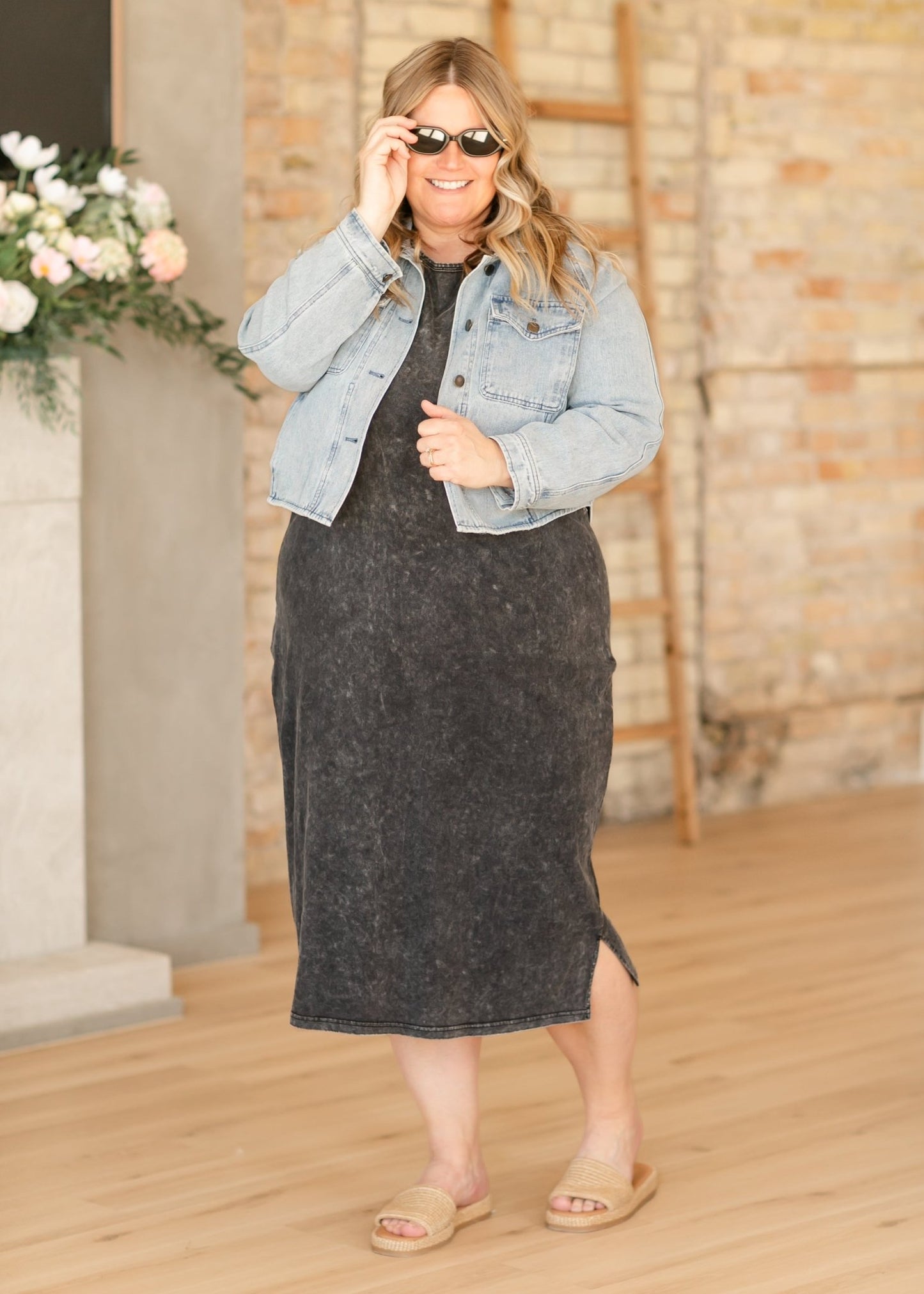 Alex Sleeveless Midi Dress – XS IC Dresses for glowup (7 view)