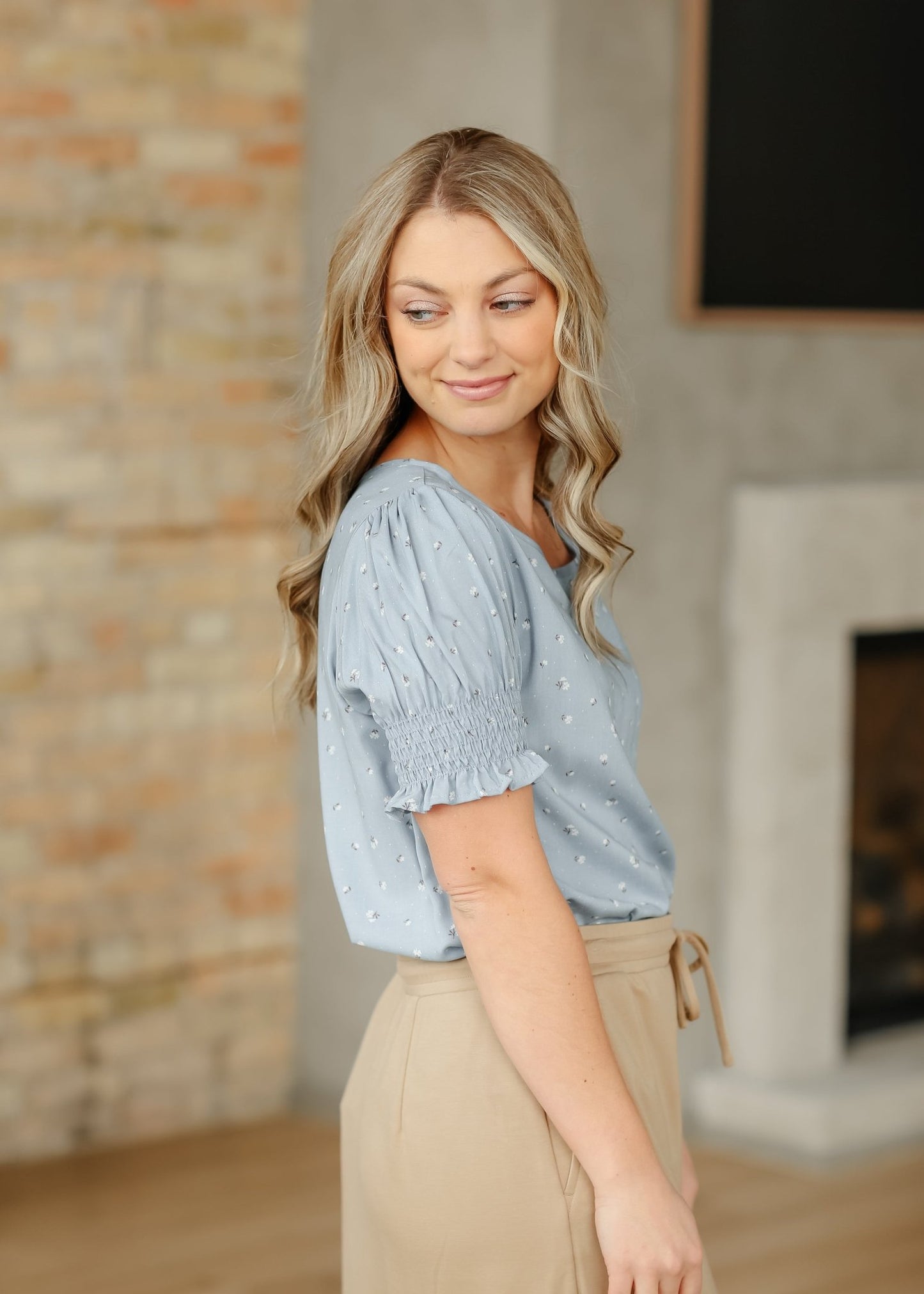 Alisa Short Ruffle Sleeve Top – White Floral IC Tops for glowup (4 view)