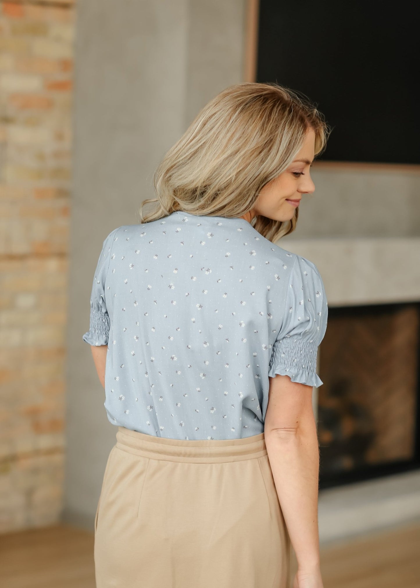 Alisa Short Ruffle Sleeve Top – White Floral IC Tops for glowup (3 view)