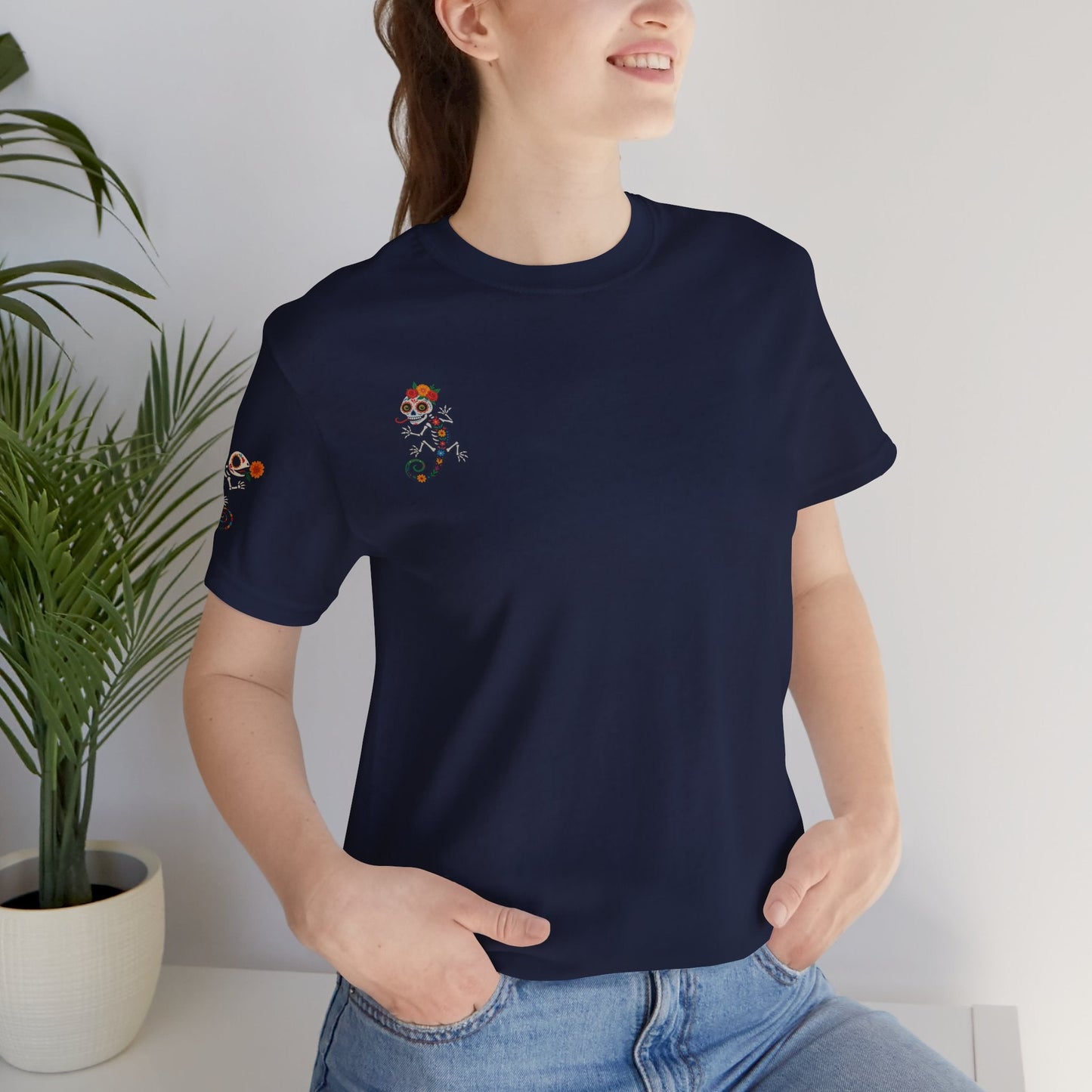 La Lagartija Viva – Sugar Skull Lizard Tee with Day of the Dead Vibes | Unisex Halloween Shirt – Navy T-Shirt for artsy apparel (56 view)