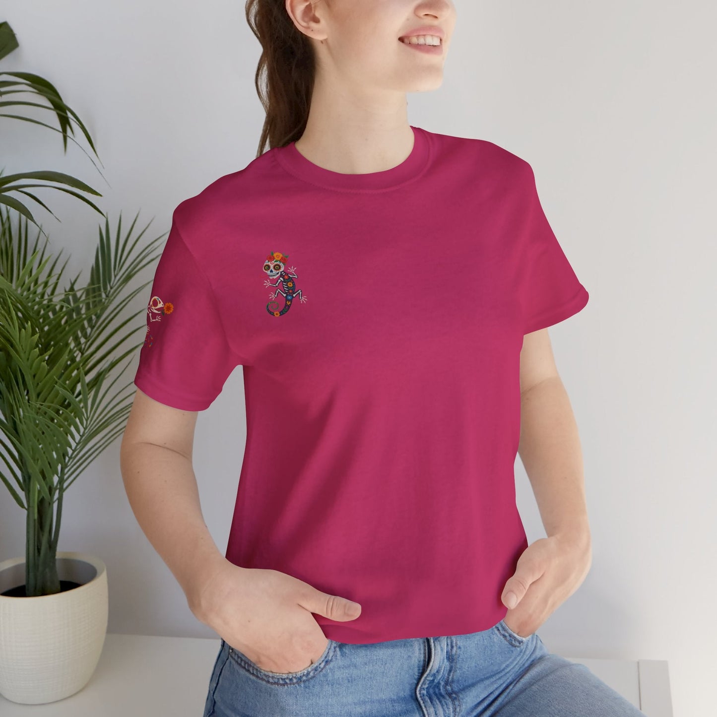 La Lagartija Viva – Sugar Skull Lizard Tee with Day of the Dead Vibes | Unisex Halloween Shirt – Berry T-Shirt for artsy apparel (70 view)