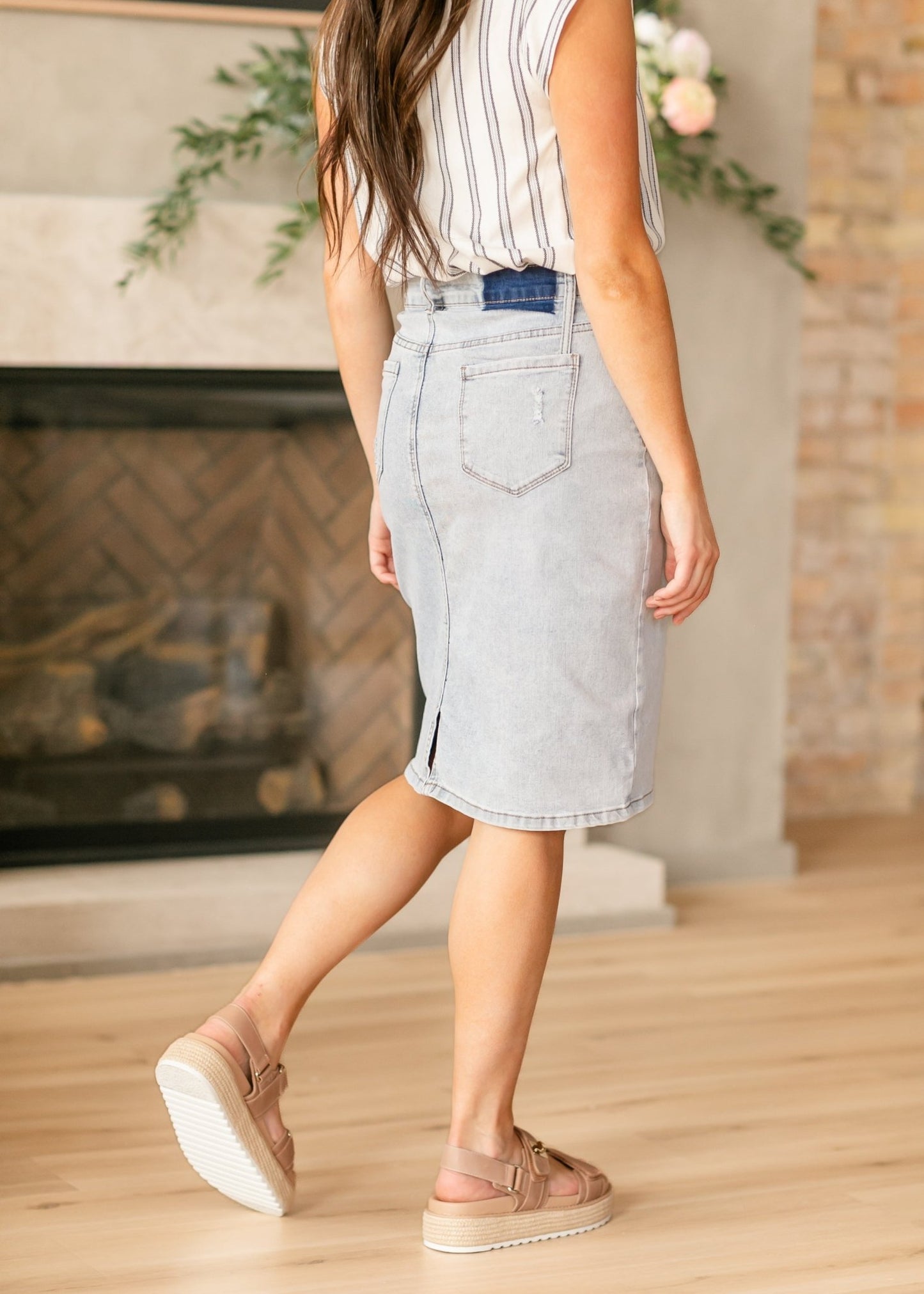 Maelia Distressed Denim Midi Skirt – 2 IC Skirts for glow - up collection (7 view)