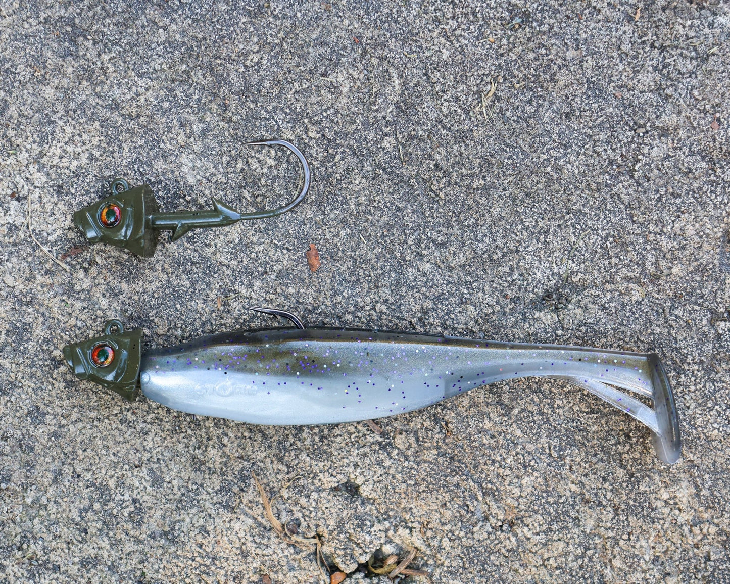 Reaction Tackle Lead Fish Head Jigs - 5 - PACK - New – Black for fishing (4 view)