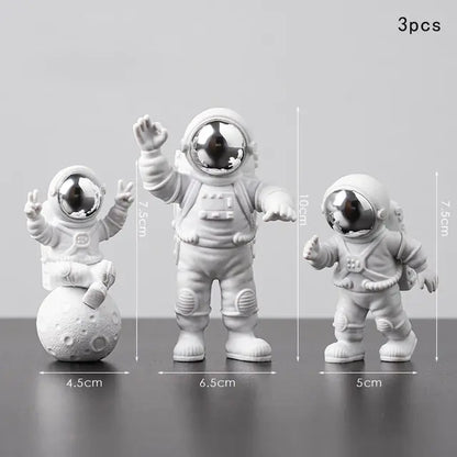 Astronaut - And - Moon - Home - Decor - Set | Shop Sbrtn Homes – Astronaut Silver for decor (6 view)