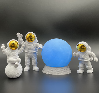 Astronaut - And - Moon - Home - Decor - Set | Shop Sbrtn Homes – 3 Astronauts with moon Blue for decor (31 view)