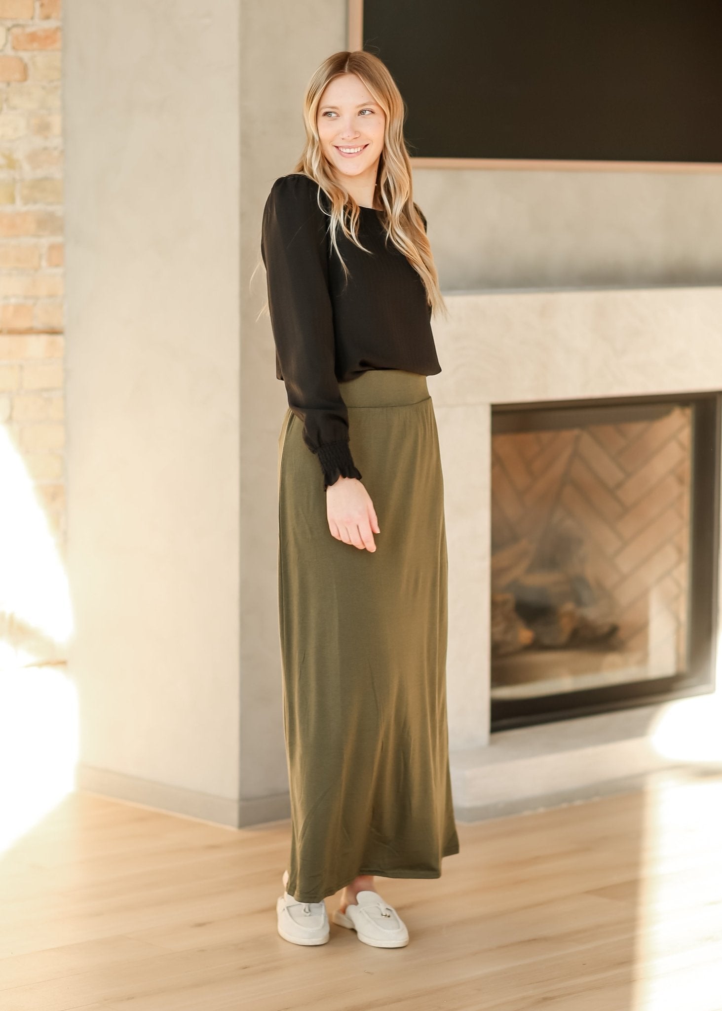 Blake Cinched Sleeve Blouse – XS IC Tops for glowup (8 view)