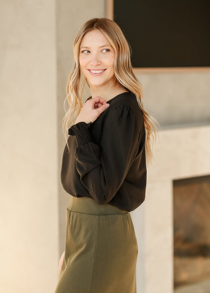 Blake Cinched Sleeve Blouse – XS IC Tops for glowup (6 view)