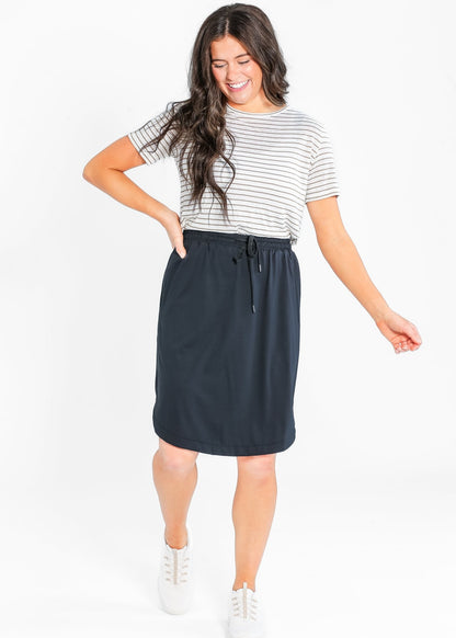 Essential Linen Short Sleeve Tee – Charcoal/White Stripe IC Tops for glow - up collection (3 view)
