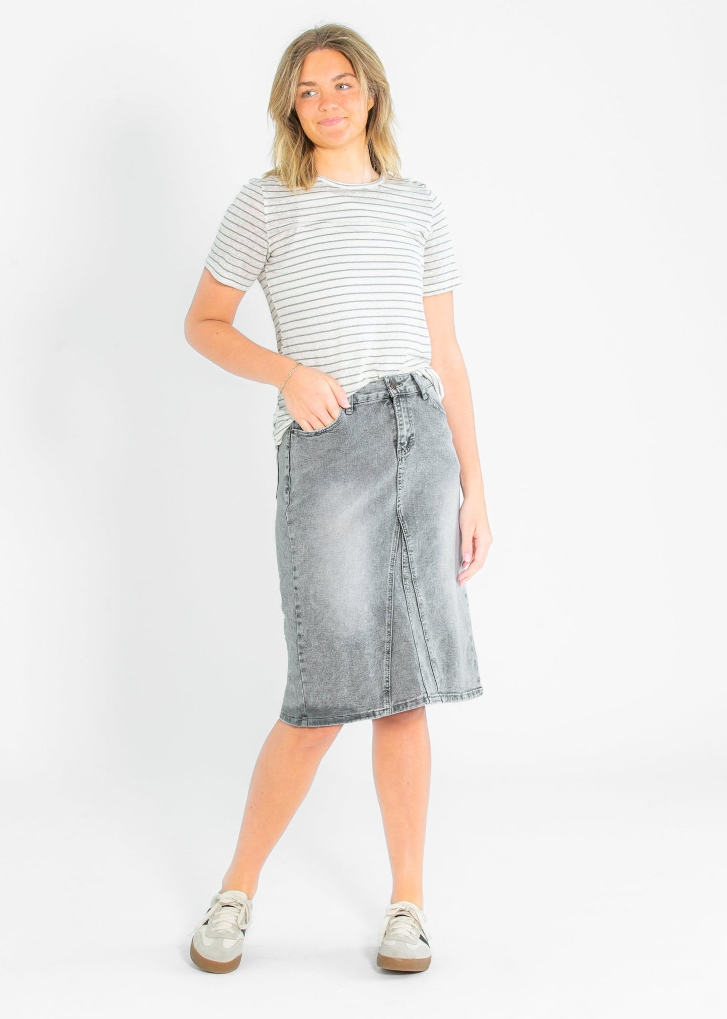 Essential Linen Short Sleeve Tee – Taupe/White Stripe IC Tops for glow - up collection (10 view)