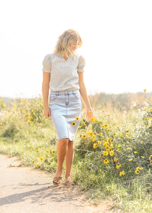 Maelia Distressed Denim Midi Skirt – 2 IC Skirts for glow - up collection (2 view)