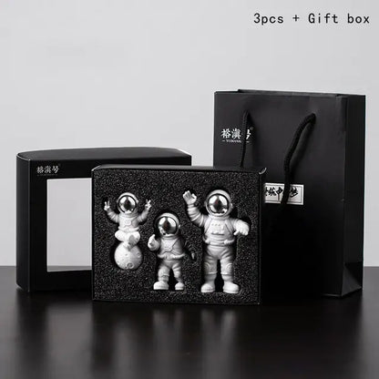 Astronaut - And - Moon - Home - Decor - Set | Shop Sbrtn Homes – Astronaut Silver for decor (19 view)